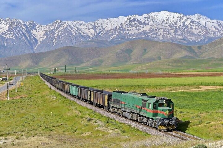 خط ریلی رشت - کاسپین با حضور مقامات ایران در آستانه افتتاح