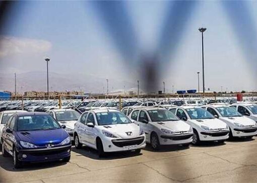 بازار خودرو در سراشیبی رکود؛ نوسان محدود قیمت‌ها