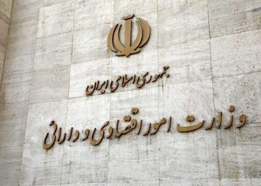دانش و تحصیلات مدنی‌زاده برند است