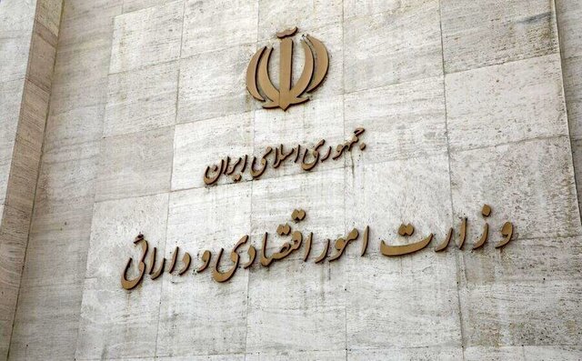 دانش و تحصیلات مدنی‌زاده برند است