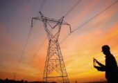 نیروهای صنعت برق بدون وقفه در حال خدمت رسانی هستند