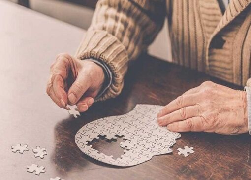 ساخت عینک نوردرمانی برای بهبود عملکرد شناختی در آلزایمر