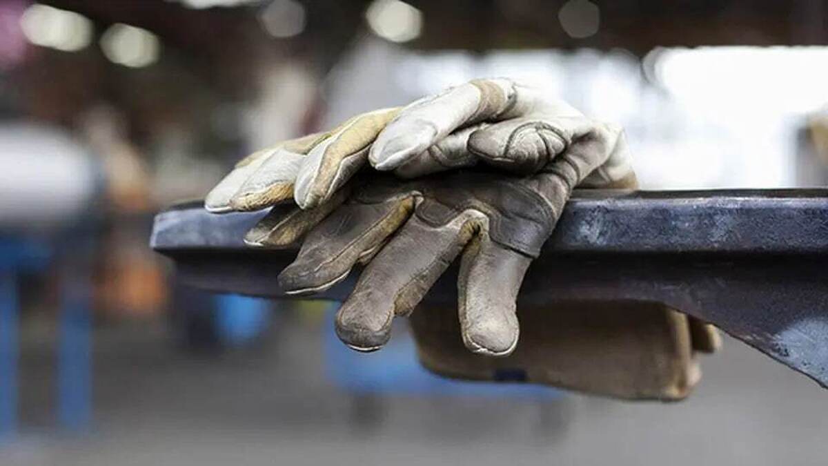 نیمی از جمعیت ایران، بیکارند