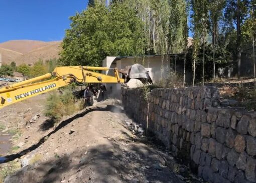 ساخت وسازهای غیرمجاز تجاوز به حریم رودخانه‌ها است
