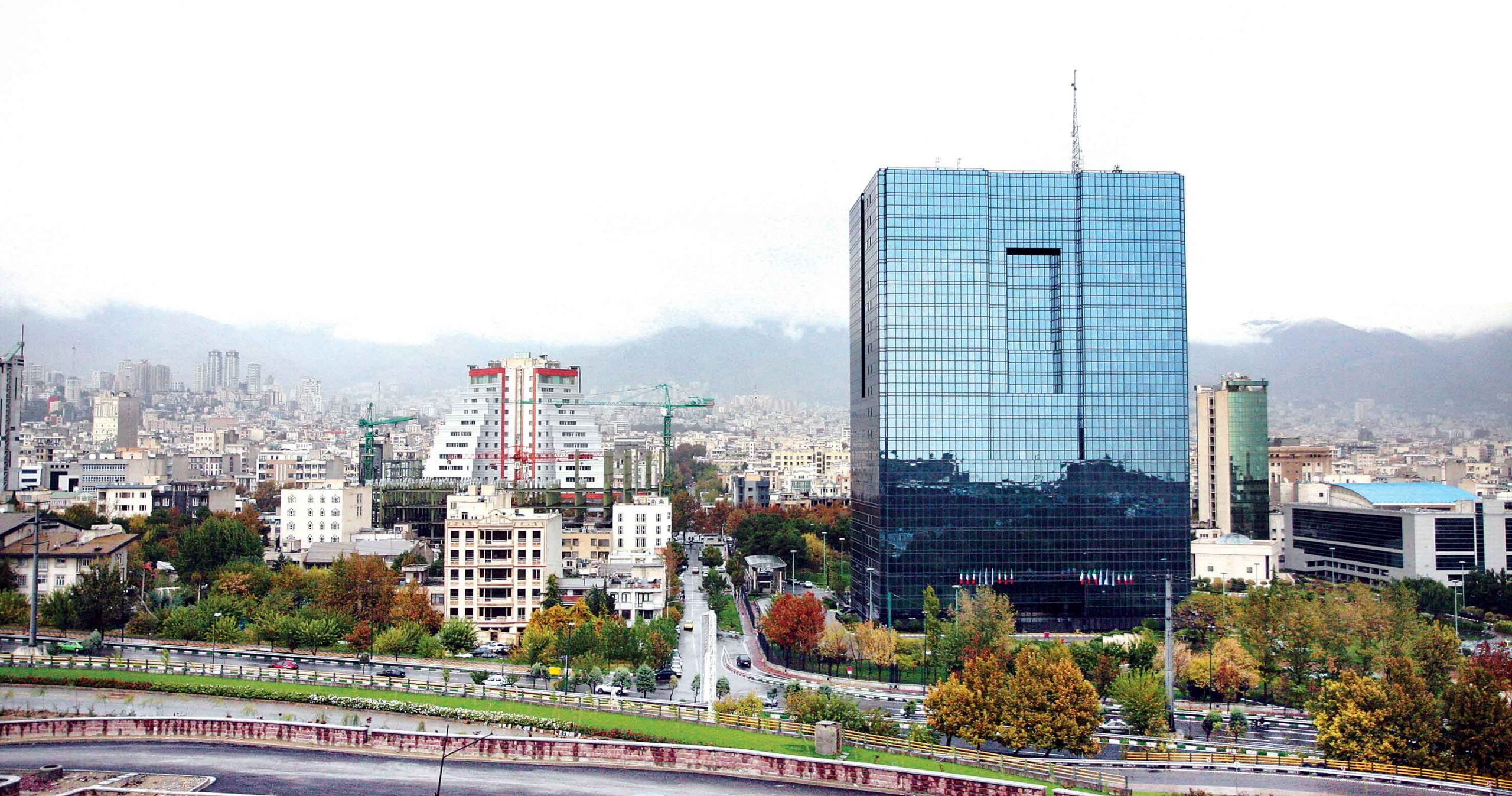 رکوردشکنی نرخ بهره بین بانکی در سایه تنگنای نقدینگی بانک‌ها