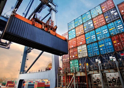 تقویت روابط تجاری علیه دشمن مشترک