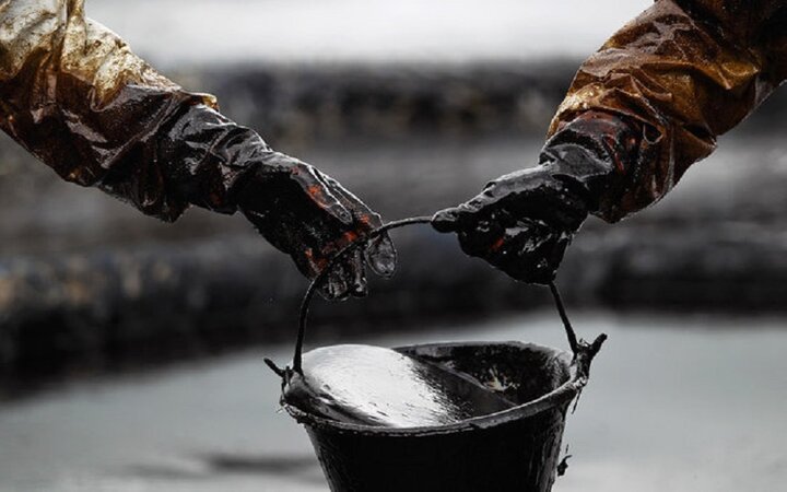سقوط قیمت نفت خام WTI و برنت همزمان با نگرانی از افزایش عرضه اوپک‌پلاس