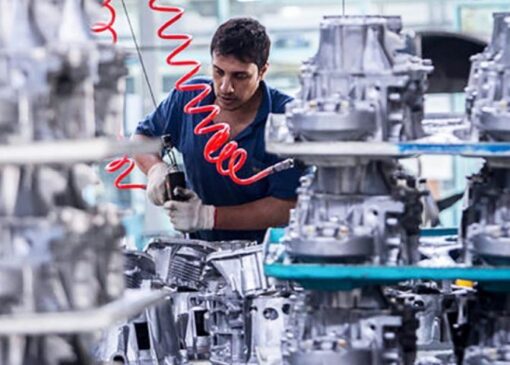 نمای صنعت در مرداد ۱۴۰۴؛ سیگنال دوگانه رشد تولید و افت فروش