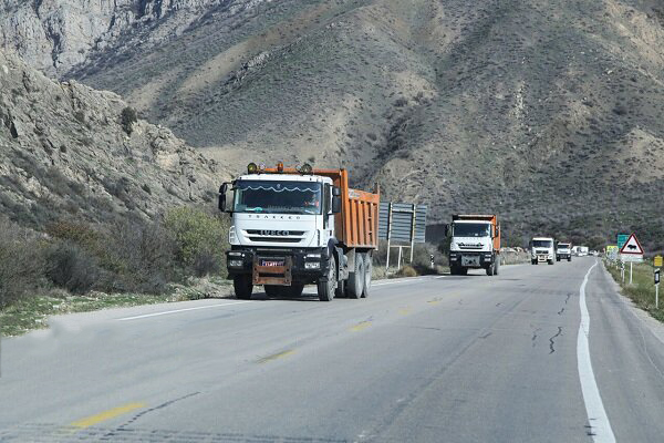 مشکل تردد کامیونهای ایرانی در مرز افغانستان برطرف شد