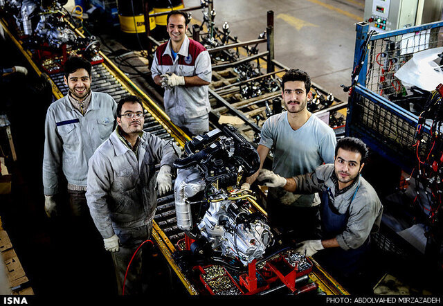 کارگران دیگر نگران امنیت شغلی و معیشتی نباشند