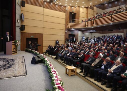 هر بخش نظام اداری را که می‌خواهیم اصلاح و حذف کنیم، علیه ما جوسازی می‌شود!