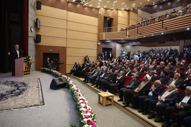 هر بخش نظام اداری را که می‌خواهیم اصلاح و حذف کنیم، علیه ما جوسازی می‌شود!