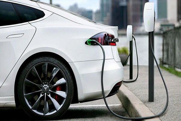 عقب گرد خودروهای برقی در آمریکا