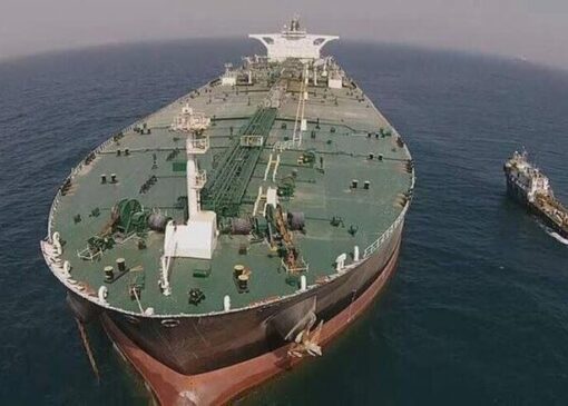 رکوردزنی پیاپی صادرات نفت ایران بر خلاف میل آمریکا