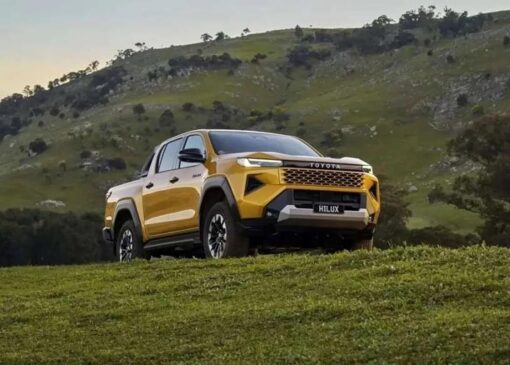 معرفی تویوتا هایلوکس ۲۰۲۶ با گزینه‌های دیزلی و برقی