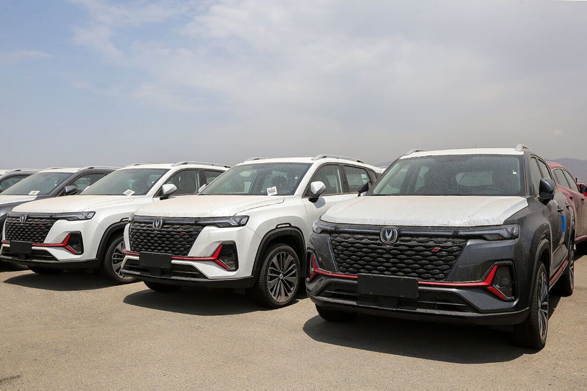 فروش ۶ خودروی وارداتی آغاز شد