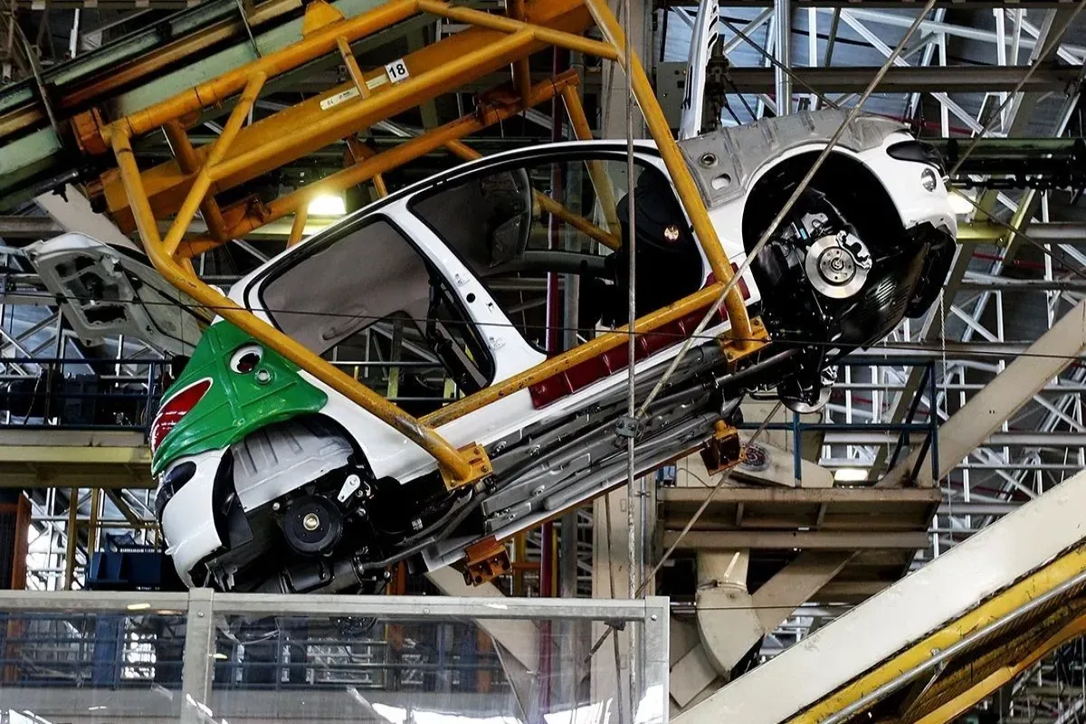 مطالبه مردم و دولت برای تولید خودروهای کم‌مصرف و باکیفیت