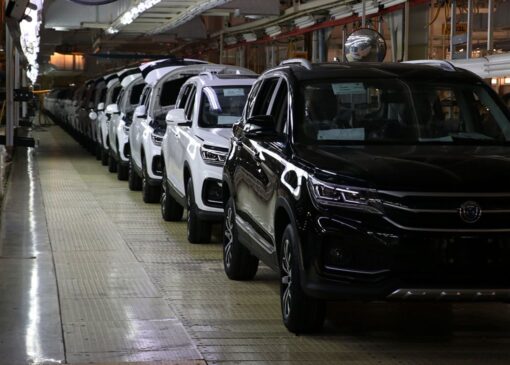 فروش خودروهای مونتاژی تا ۴۰ درصد گران‌تر از منطقه