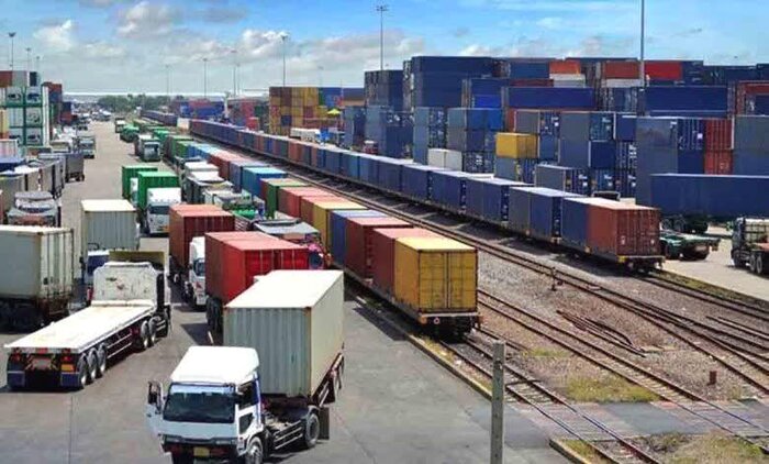 ترخیص سهروزه کالا؛ مطالبه وزیر اقتصاد از گمرک