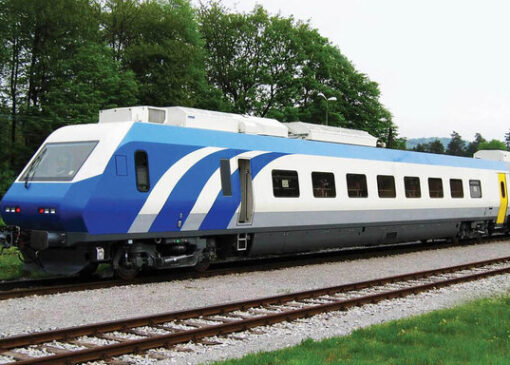 رجا به راه‌آهن بازگشت