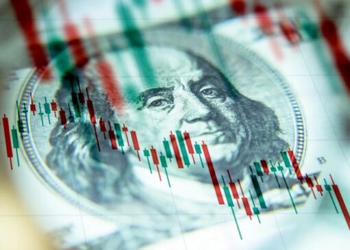 ارزش جهانی دلار پایین آمد