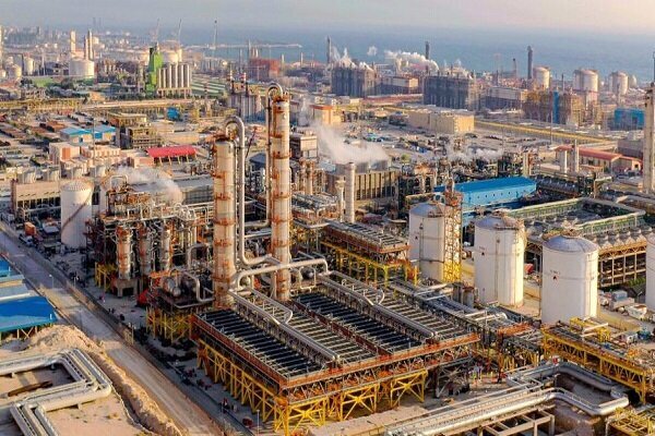 ظرفیت منصوبه صنعت پتروشیمی ایران به ۱۰۲ میلیون تن رسید