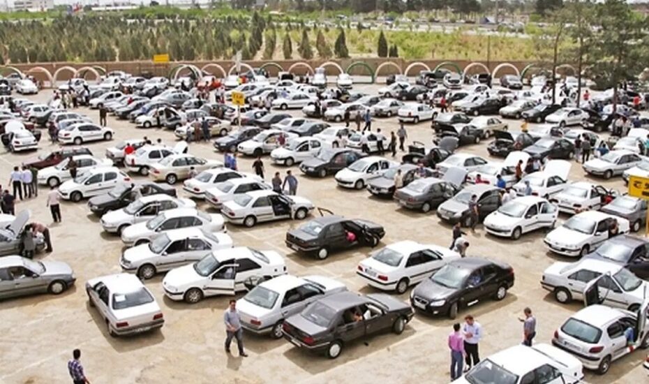 شکاف عمیق عرضه و تقاضا در بازار خودرو؛ چرا تقاضا کاهش نمییابد؟
