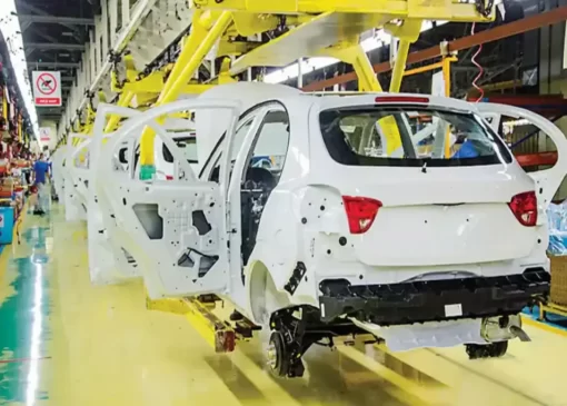 چرا صنعت خودرو با زیان انباشته چندصدهزار میلیارد تومانی مواجه است؟