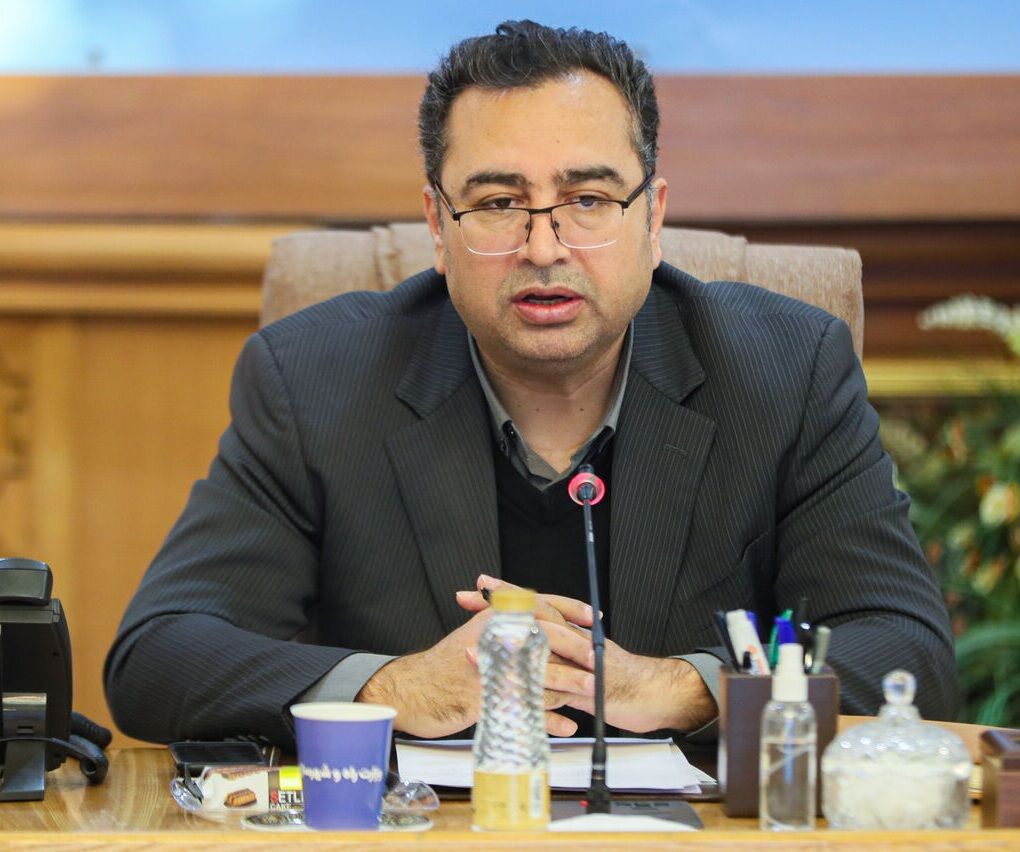 زمین ۹۴ هزار واحد مسکونی تحویل صنایع شد